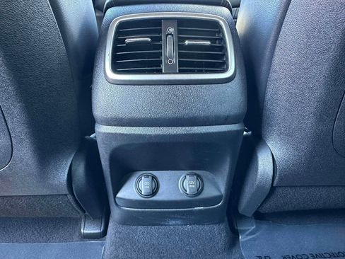 Used 2020 Kia Sorento EX image 32