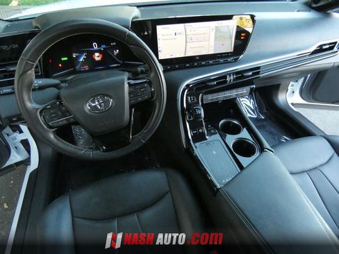 Used 2022 Toyota Mirai w/ Advanced Technology Package RWD image 25