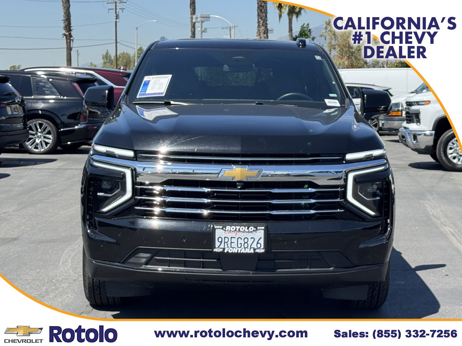 Used 2025 Chevrolet Suburban LT RWD image 2