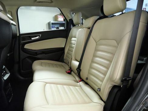 Certified 2024 Ford Edge SEL w/ Convenience Package AWD/4WD image 13