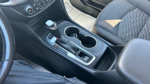 Used 2019 Chevrolet Equinox LT w/ Sun & Navigation Package AWD/4WD image 25