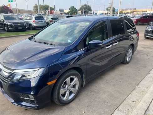 Used 2019 Honda Odyssey EX image 2