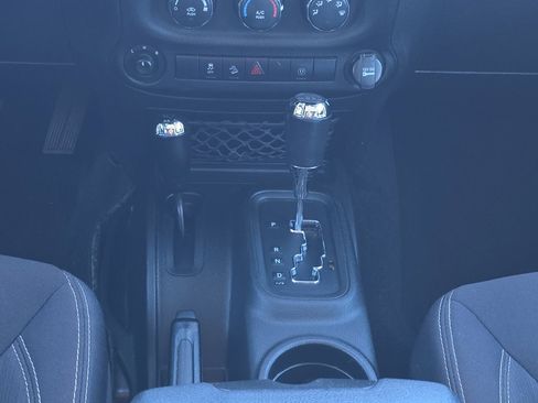 Used 2013 Jeep Wrangler Unlimited Sahara w/ Connectivity Group image 23