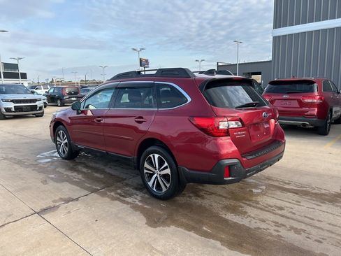 Used 2018 Subaru Outback 2.5i Limited AWD/4WD image 2