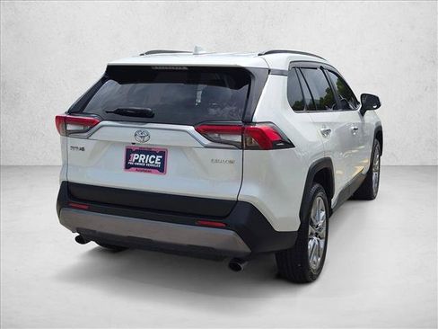 Used 2019 Toyota RAV4 Limited FWD image 5