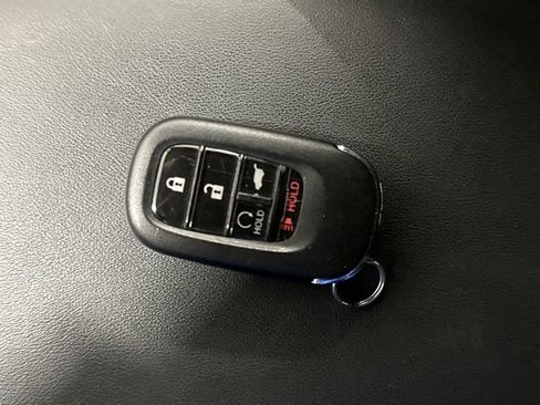 Certified 2023 Honda HR-V Sport image 33