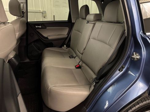 Used 2018 Subaru Forester 2.5i Limited AWD/4WD image 8