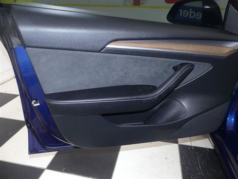 Used 2023 Tesla Model 3 Standard Range RWD image 21