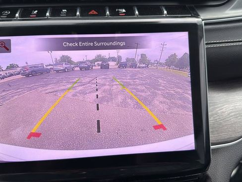 Used 2023 Jeep Grand Cherokee Limited AWD/4WD image 22