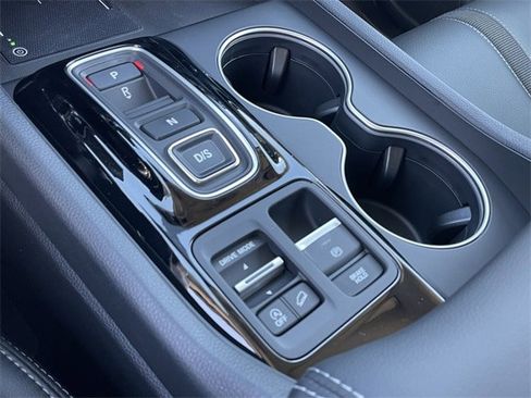 New 2025 Honda Pilot Touring image 20