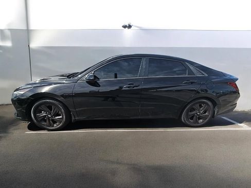 Used 2022 Hyundai Elantra SEL w/ Cargo Package image 16