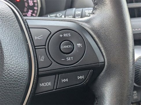 Used 2022 Toyota RAV4 XLE image 26