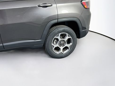 Used 2022 Jeep Compass Trailhawk w/ Sun and Sound Group AWD/4WD image 29
