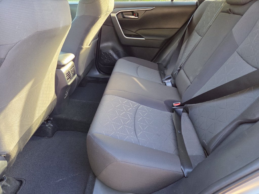Certified 2021 Toyota RAV4 XLE FWD image 22