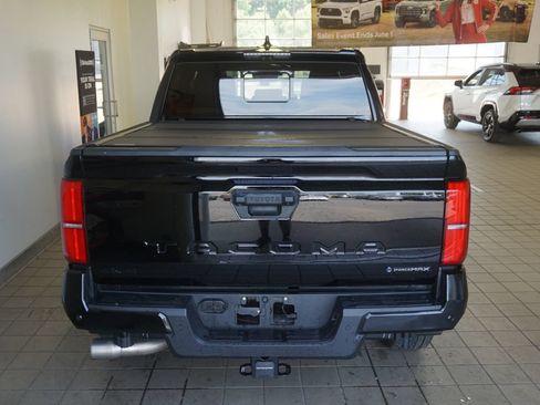 Used 2025 Toyota Tacoma TRD Sport w/ TRD Sport Premium Package AWD/4WD image 18