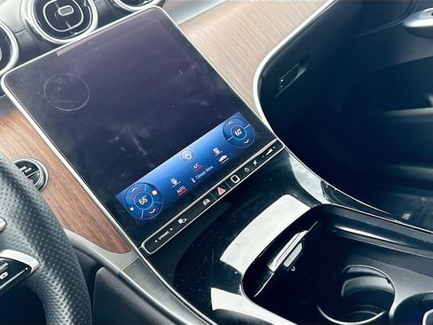 Used 2024 Mercedes-Benz GLC 300 GLC 300 image 27