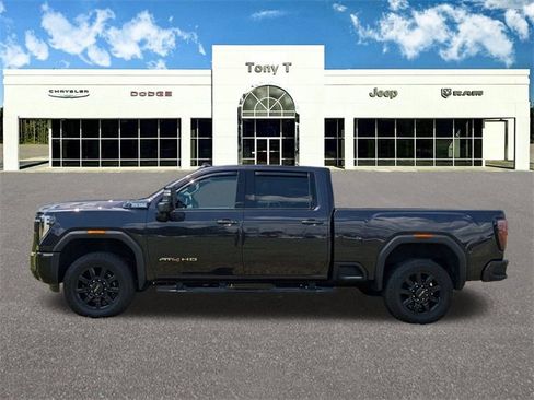 Used 2024 GMC Sierra 2500 AT4 w/ AT4 Preferred Package image 5