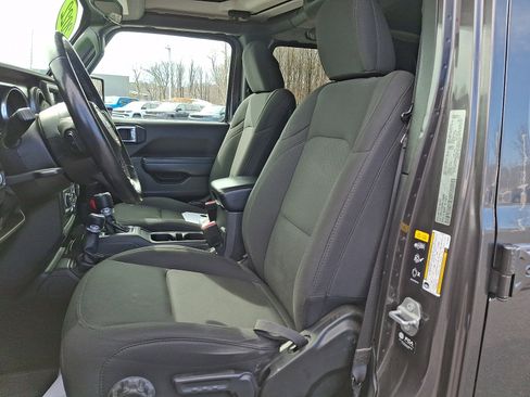 Used 2022 Jeep Gladiator Sport image 13