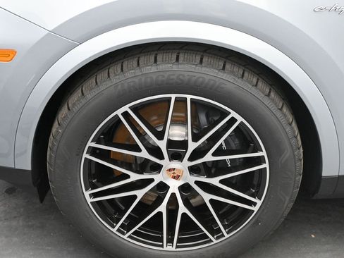 New 2026 Porsche Cayenne E-Hybrid Coupe image 11
