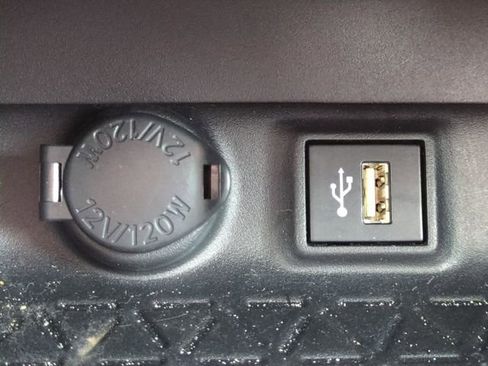 Used 2024 Toyota RAV4 LE AWD/4WD image 17