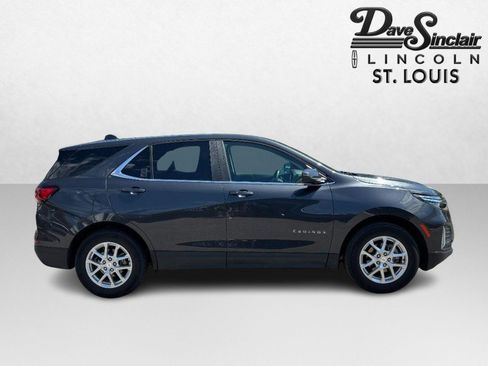 Used 2023 Chevrolet Equinox LT FWD image 2