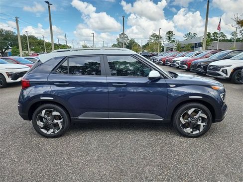 New 2025 Hyundai Venue Limited image 2