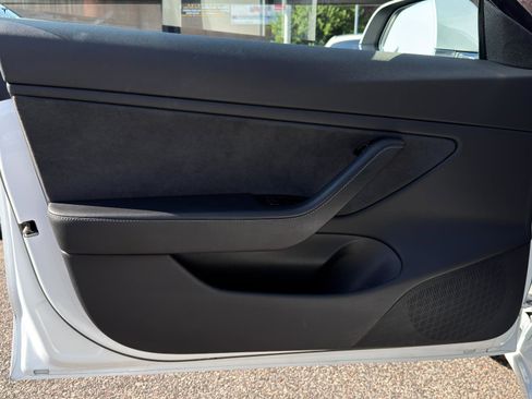 Used 2019 Tesla Model 3 Mid Range image 13