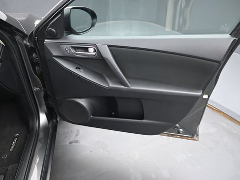 Used 2012 MAZDA MAZDA3 i Touring FWD image 14
