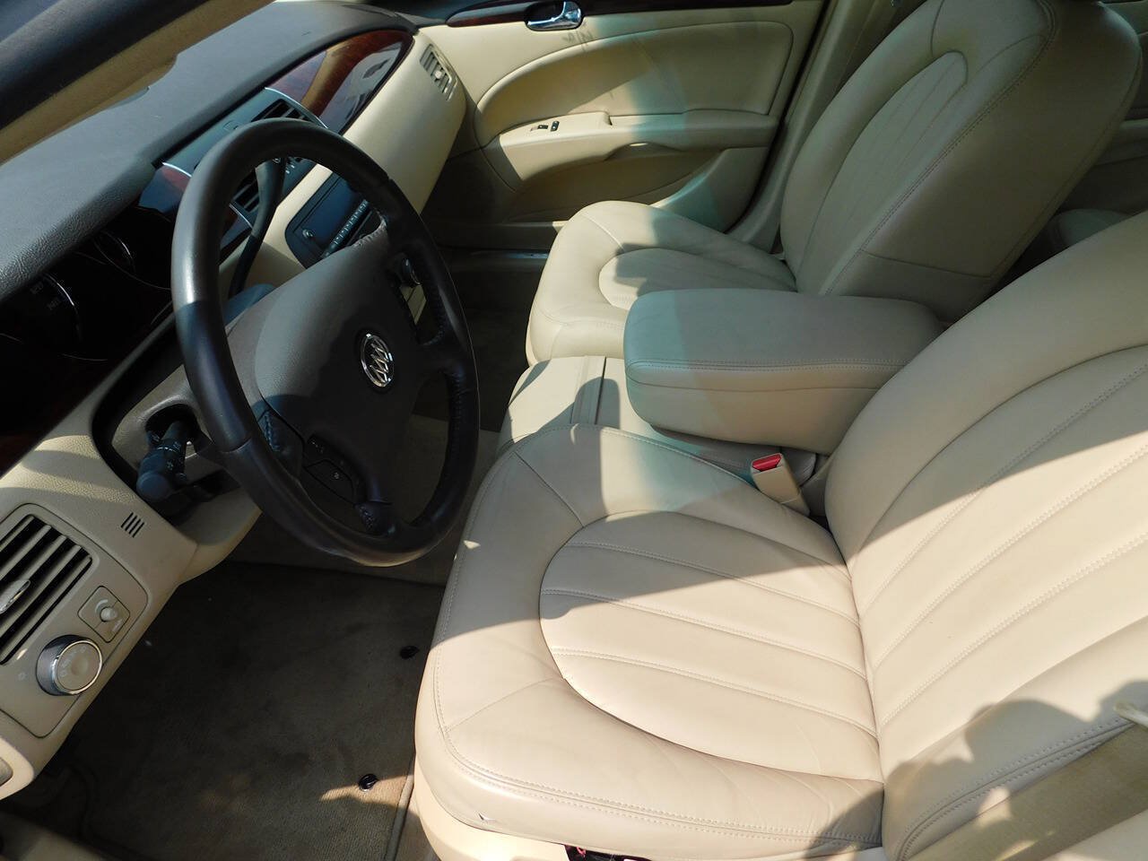 Used 2008 Buick Lucerne CXL w/ Driver Confidence Package FWD image 20