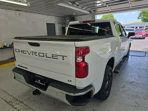Used 2023 Chevrolet Silverado 1500 LT AWD/4WD image 5