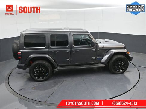 Used 2022 Jeep Wrangler Unlimited Sahara image 42