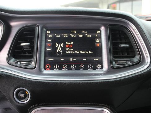 Used 2018 Dodge Challenger R/T w/ Driver Convenience Group RWD image 17
