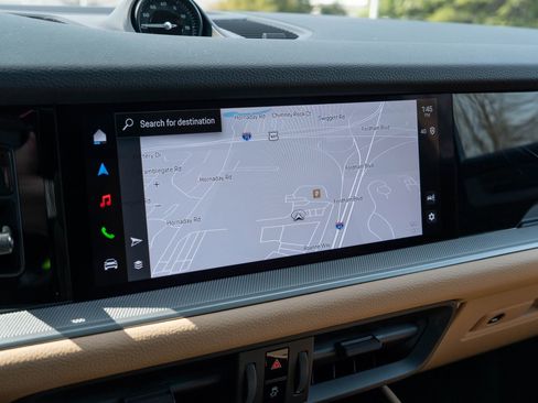 Certified 2025 Porsche Cayenne S w/ Premium Package Plus image 28