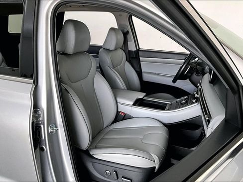 Used 2025 Hyundai Palisade SEL FWD image 9