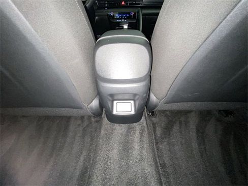 Used 2025 Hyundai Elantra Sport image 27