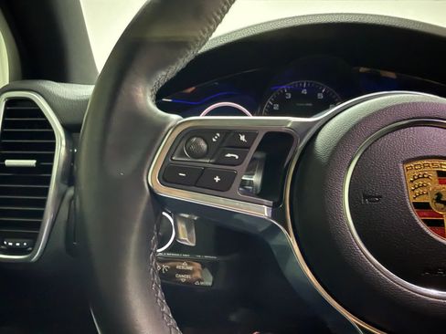 Used 2019 Porsche Cayenne S AWD/4WD image 18
