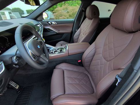 New 2026 BMW X6 xDrive40i w/ Premium Package image 17