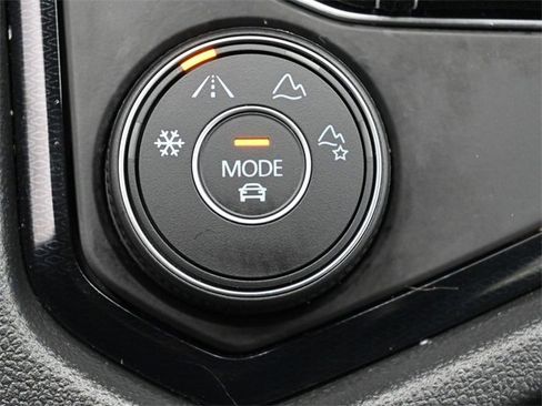 Certified 2025 Volkswagen Taos S image 25