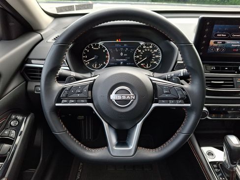 Certified 2023 Nissan Altima 2.5 SR w/ SR Premium Package FWD image 21