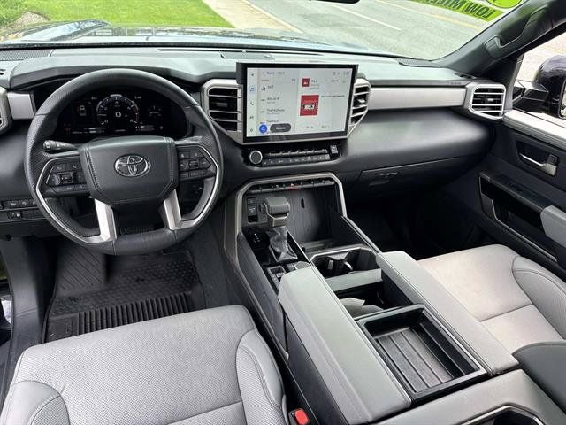Used 2025 Toyota Tundra Limited AWD/4WD image 10