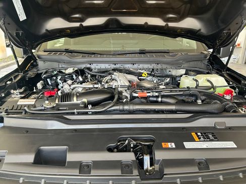 Used 2026 Ford F350 Lariat AWD/4WD image 12