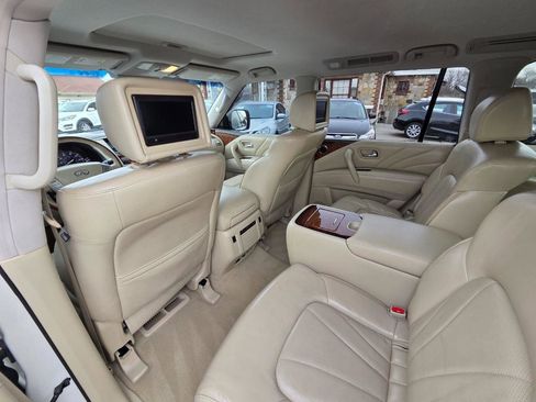 Used 2015 INFINITI QX80 4WD w/ Deluxe Technology Package image 14