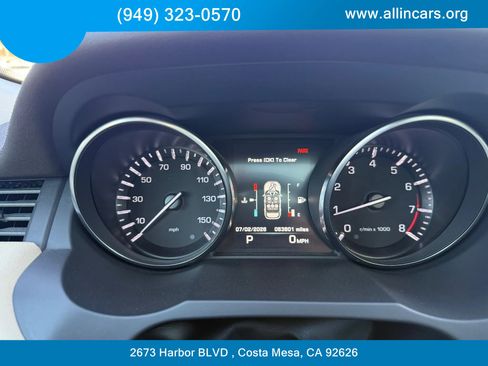 Used 2015 Land Rover Range Rover Evoque Pure Premium image 14