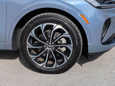Used 2025 Lincoln Nautilus Reserve AWD/4WD image 10