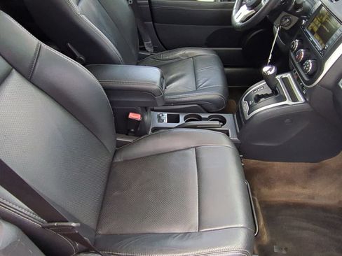 Used 2016 Jeep Compass High Altitude AWD/4WD image 23