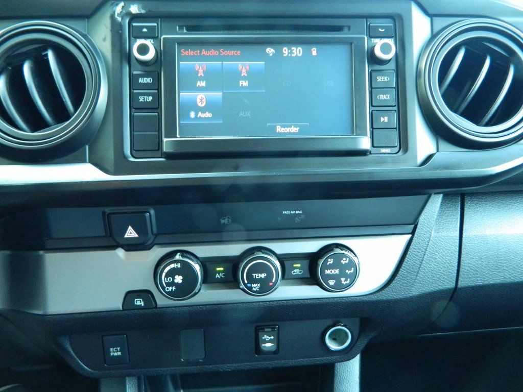 Used 2019 Toyota Tacoma SR RWD image 18