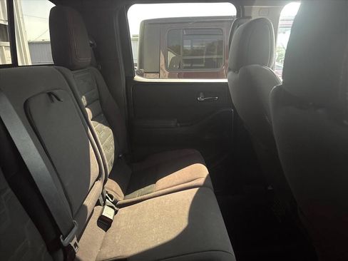 Used 2022 Nissan Frontier Pro-X RWD image 19