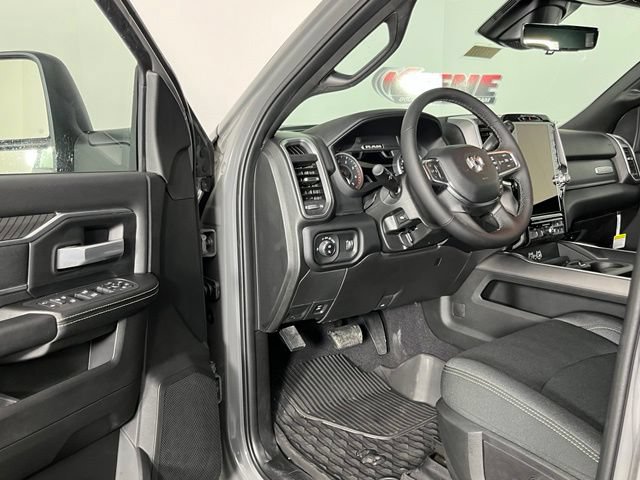 New 2027 RAM 3500 Big Horn AWD/4WD image 23