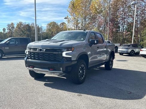 Certified 2025 Chevrolet Silverado 1500 ZR2 image 8