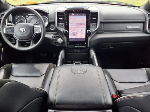 Used 2025 RAM 1500 Laramie AWD/4WD image 9